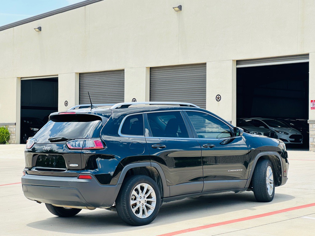2019 Jeep Cherokee Image 10