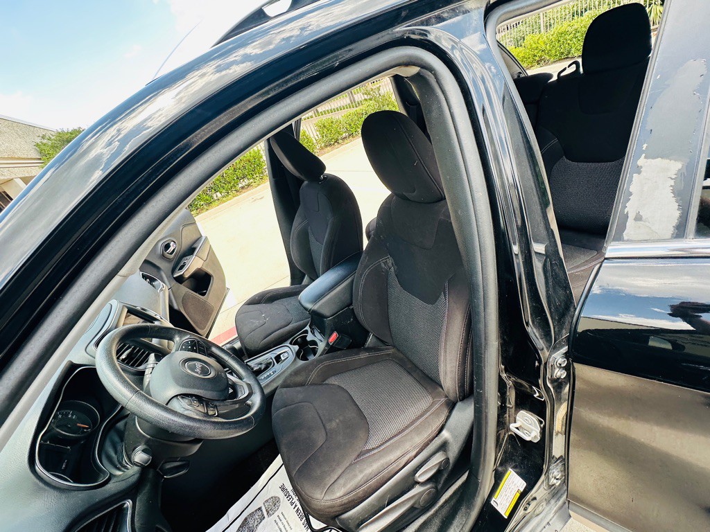 2019 Jeep Cherokee Image 14