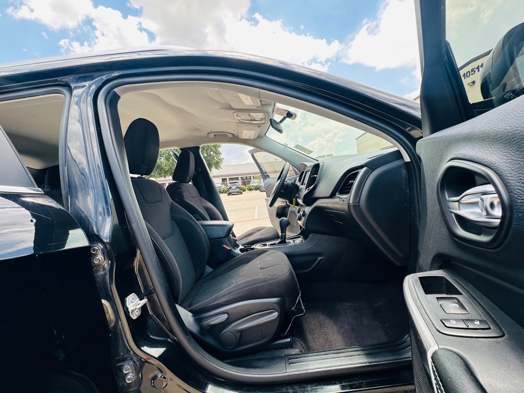 2019 Jeep Cherokee Image 21