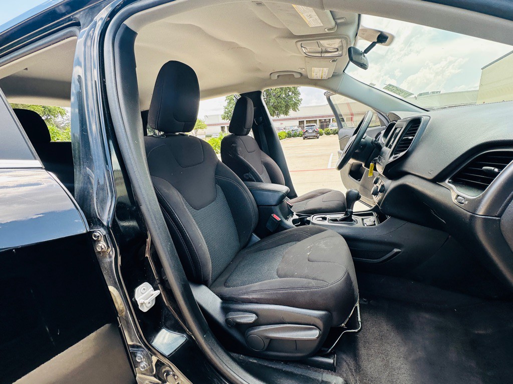 2019 Jeep Cherokee Image 22