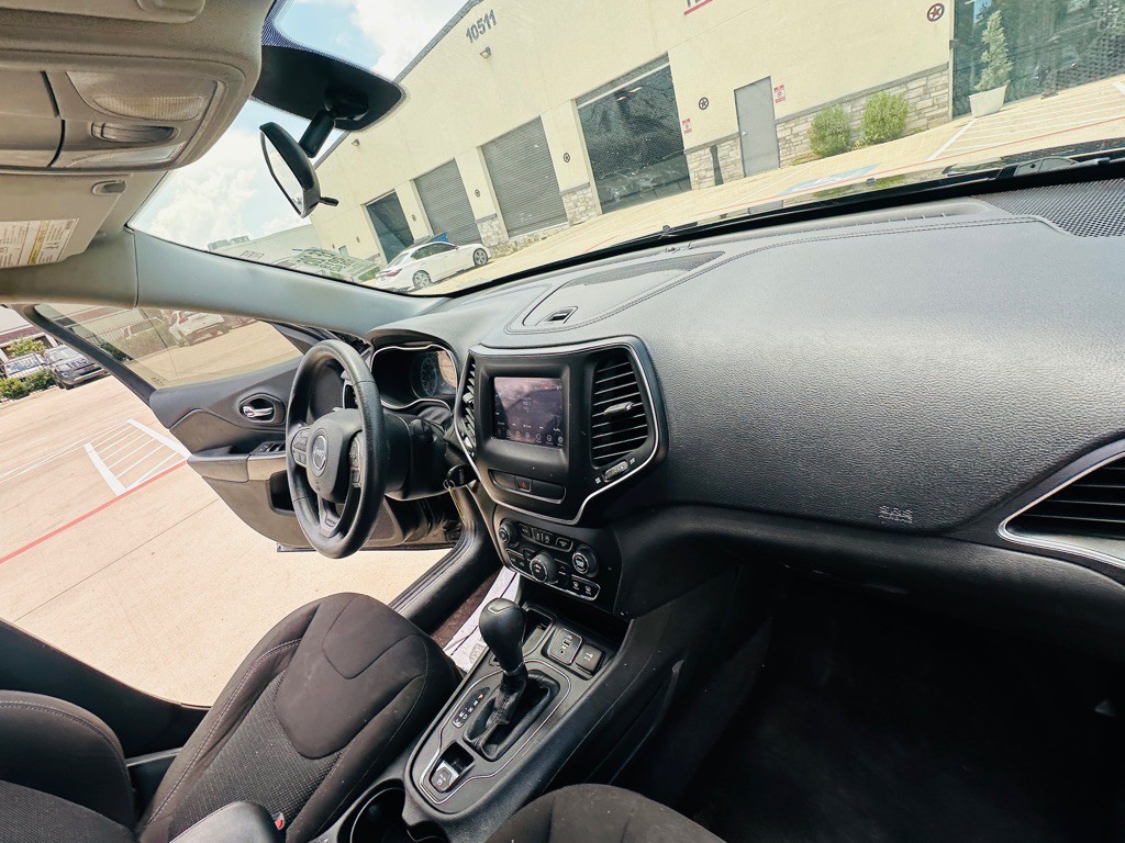 2019 Jeep Cherokee Image 23