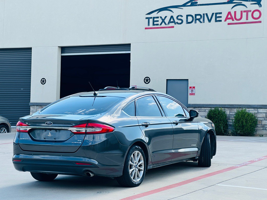 2017 Ford Fusion Image 10
