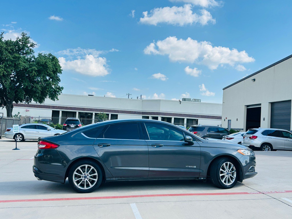 2017 Ford Fusion Image 11