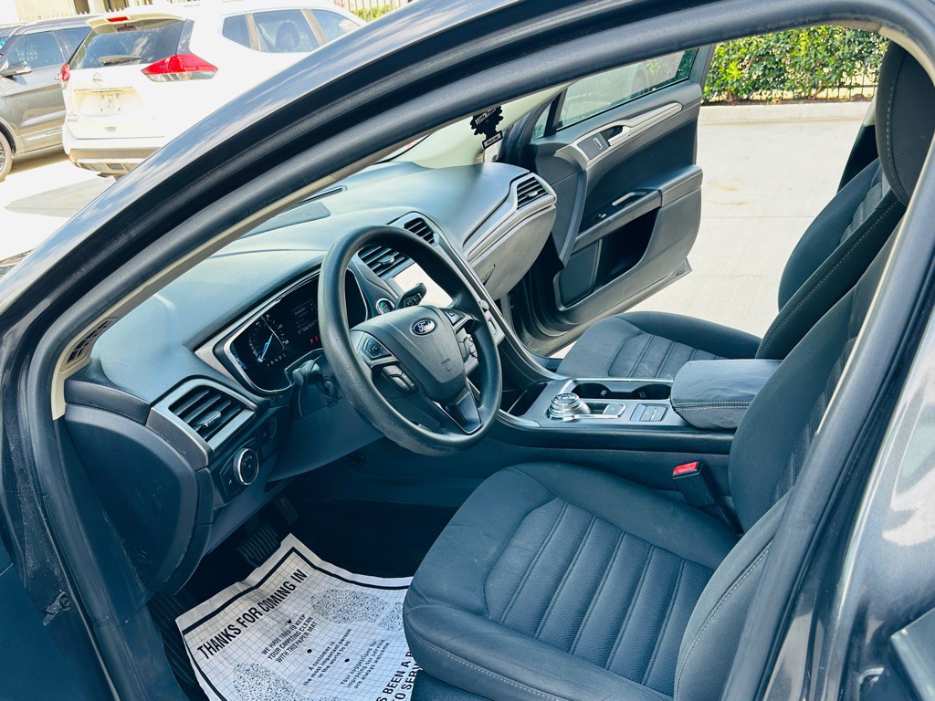 2017 Ford Fusion Image 13