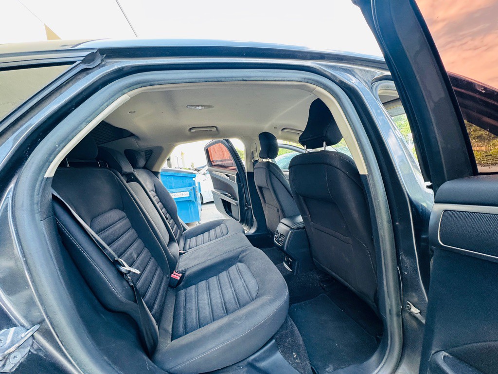 2017 Ford Fusion Image 18
