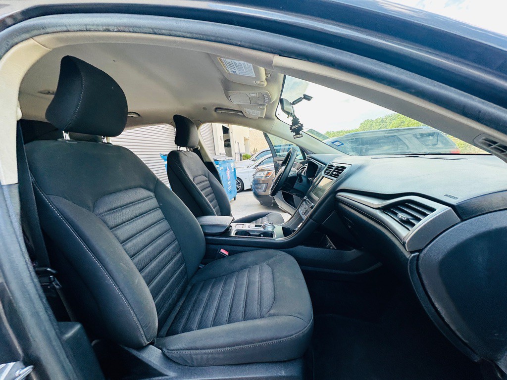 2017 Ford Fusion Image 20