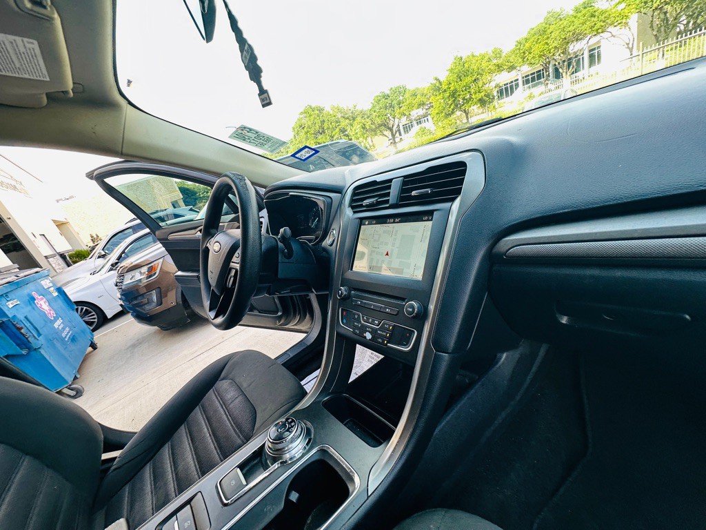 2017 Ford Fusion Image 21