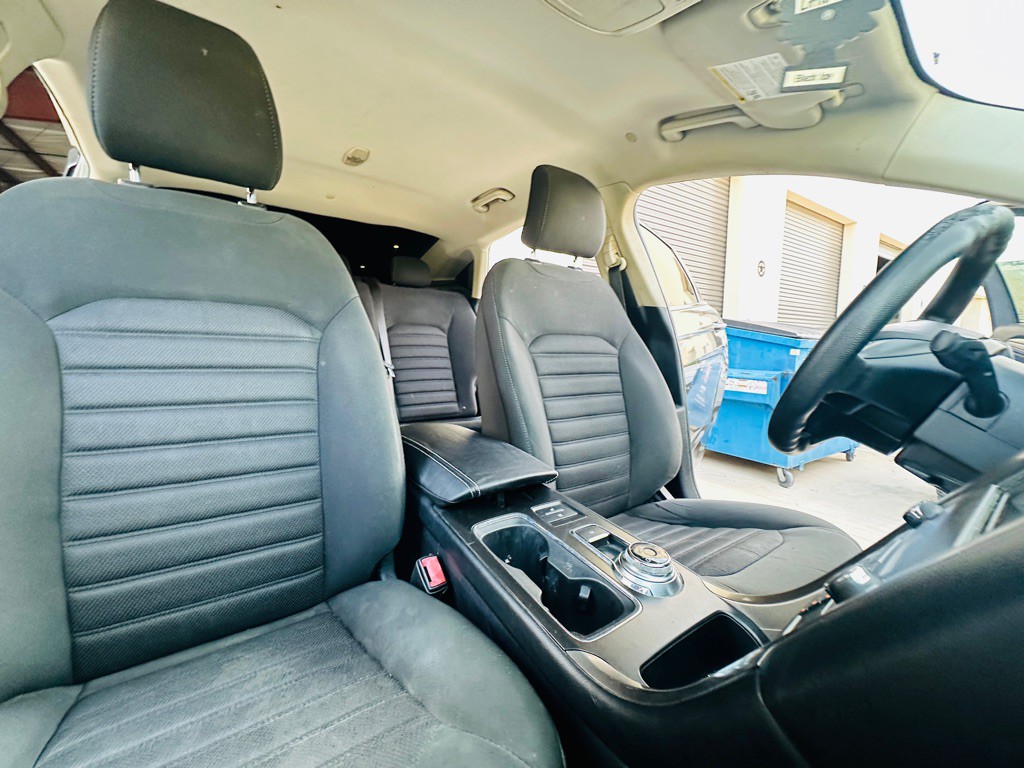 2017 Ford Fusion Image 24