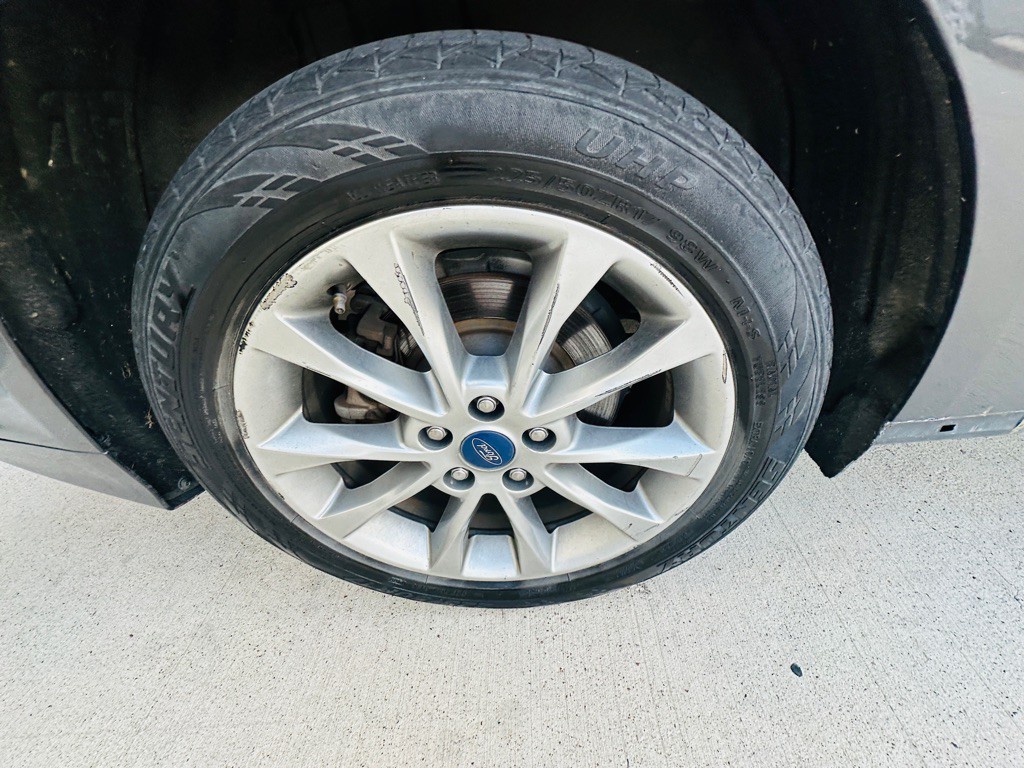 2017 Ford Fusion Image 28