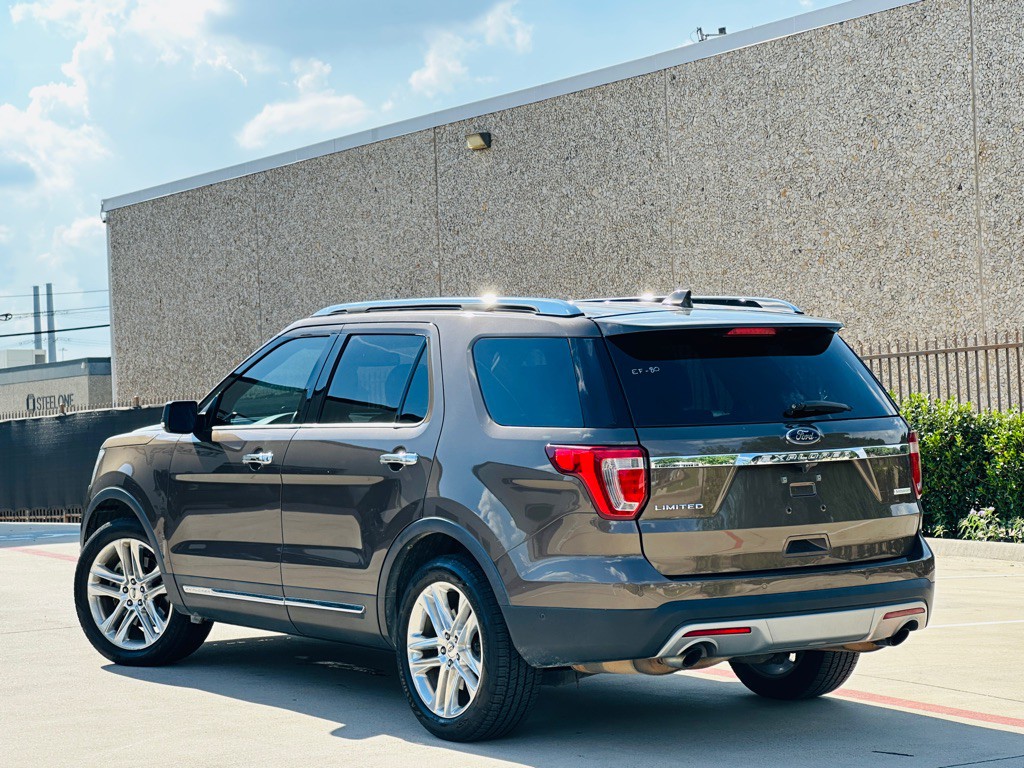 2016 Ford Explorer Image 8