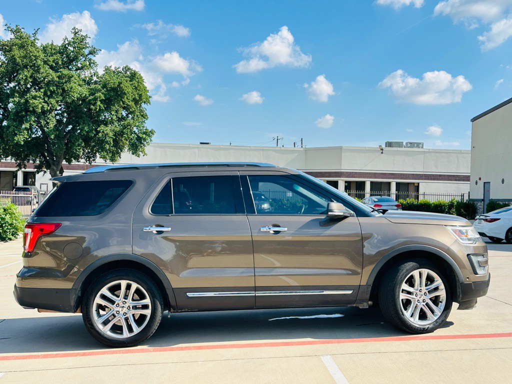 2016 Ford Explorer Image 12