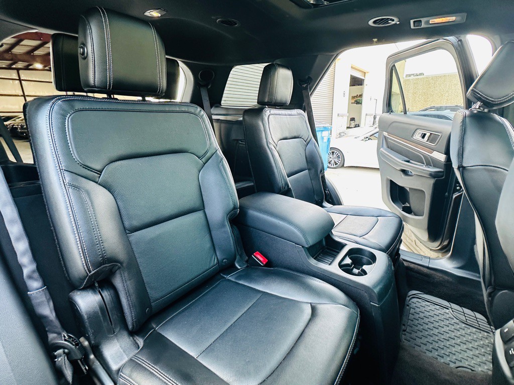 2016 Ford Explorer Image 24