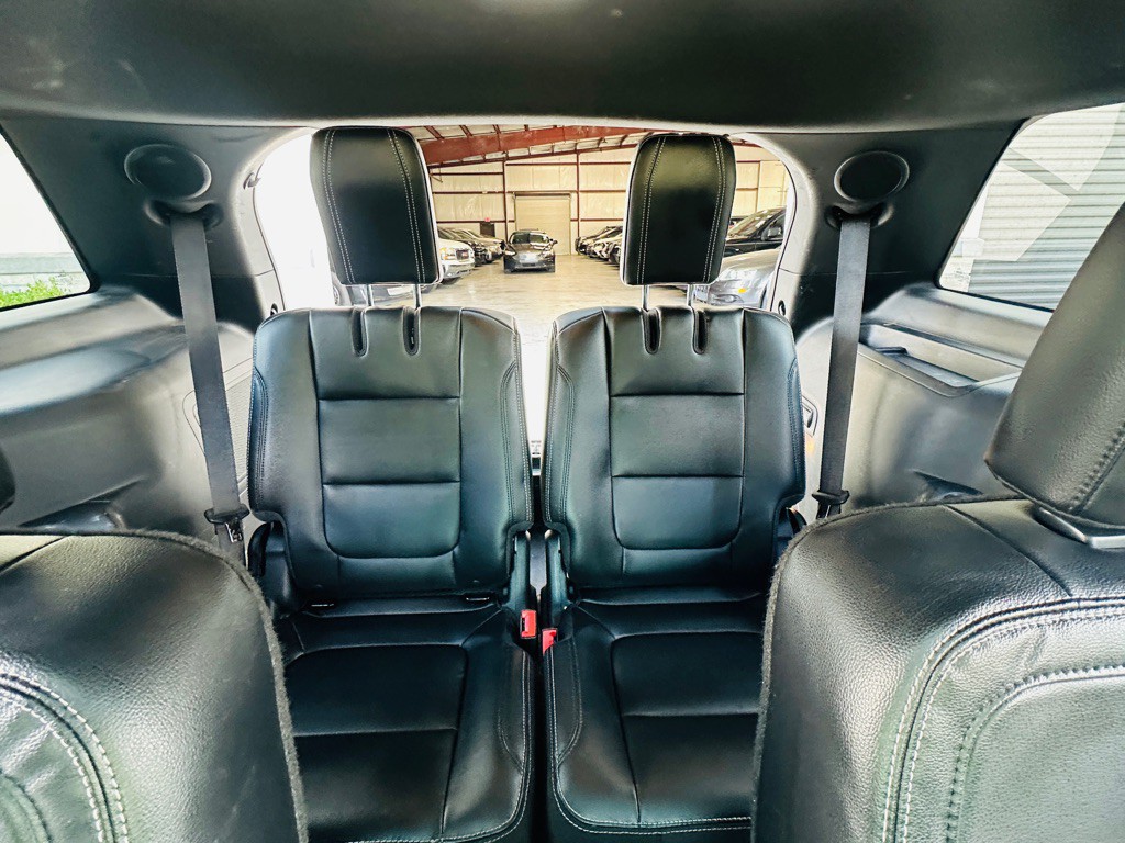 2016 Ford Explorer Image 25
