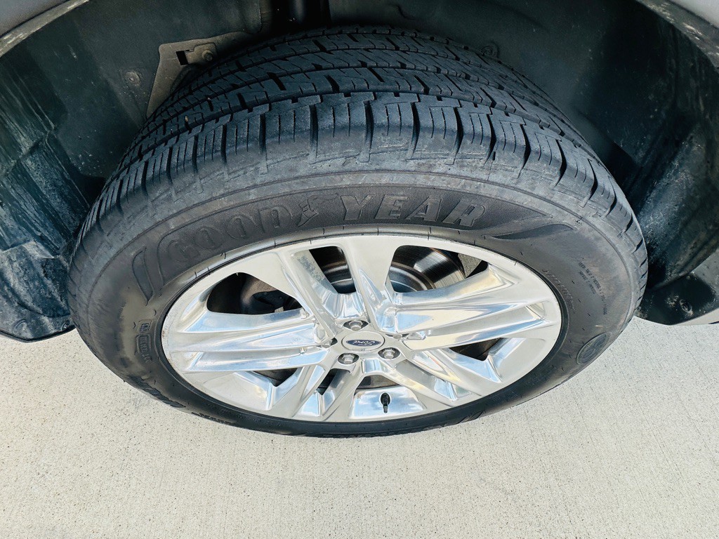 2016 Ford Explorer Image 35