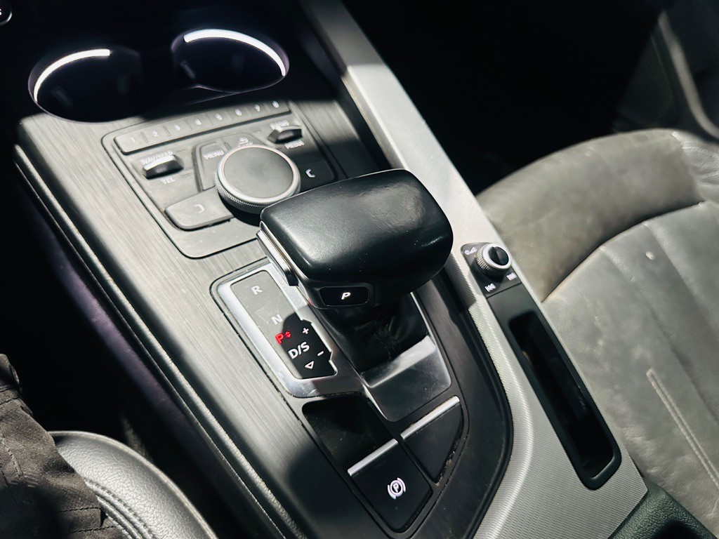 2018 Audi A4 Image 21