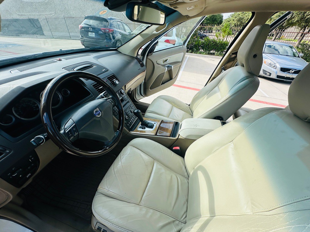 2011 Volvo XC90 Image 13