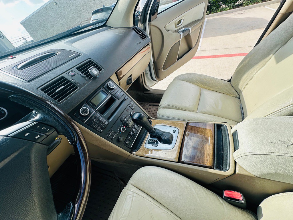 2011 Volvo XC90 Image 14