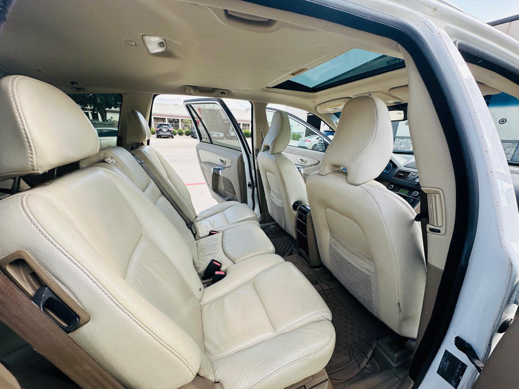 2011 Volvo XC90 Image 22