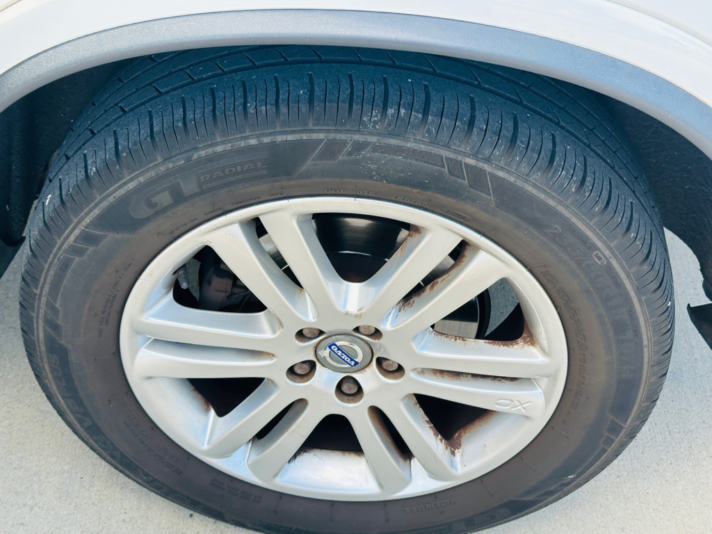 2011 Volvo XC90 Image 28
