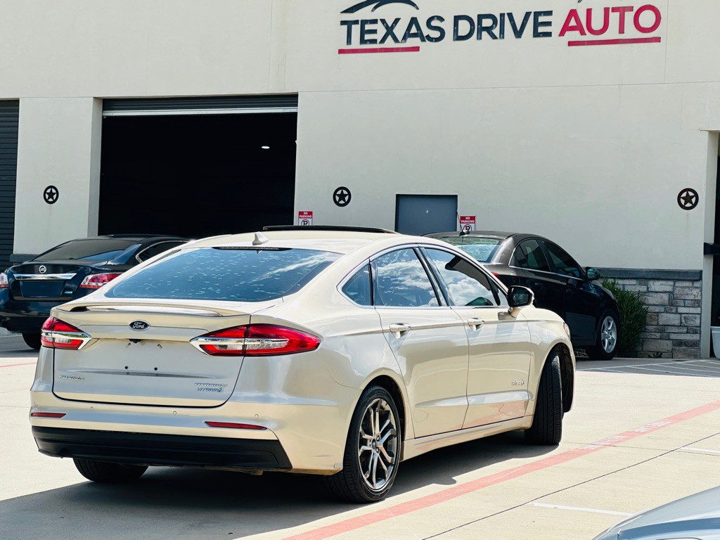 2019 Ford Fusion Image 10
