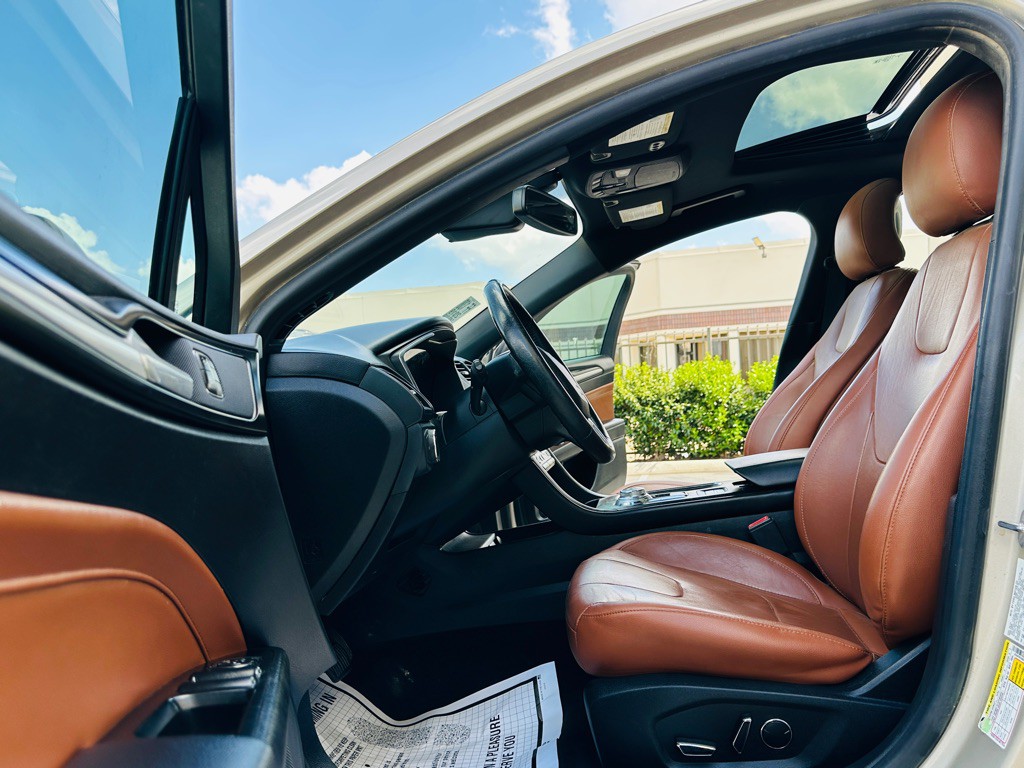 2019 Ford Fusion Image 12