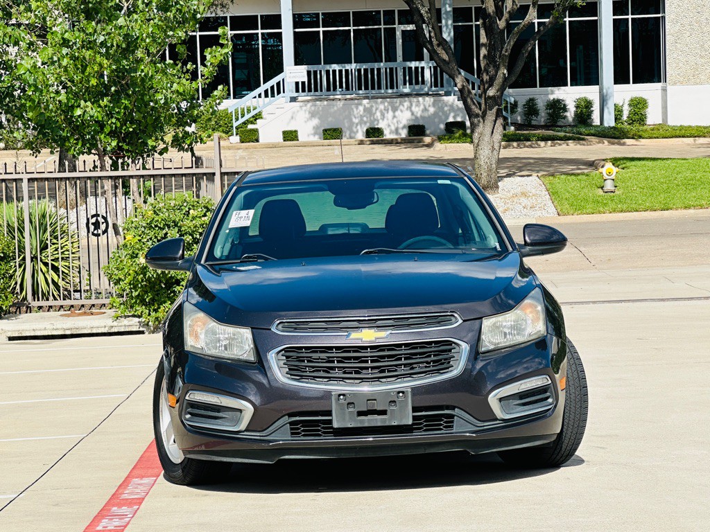 2016 Chevrolet Cruze Image 2