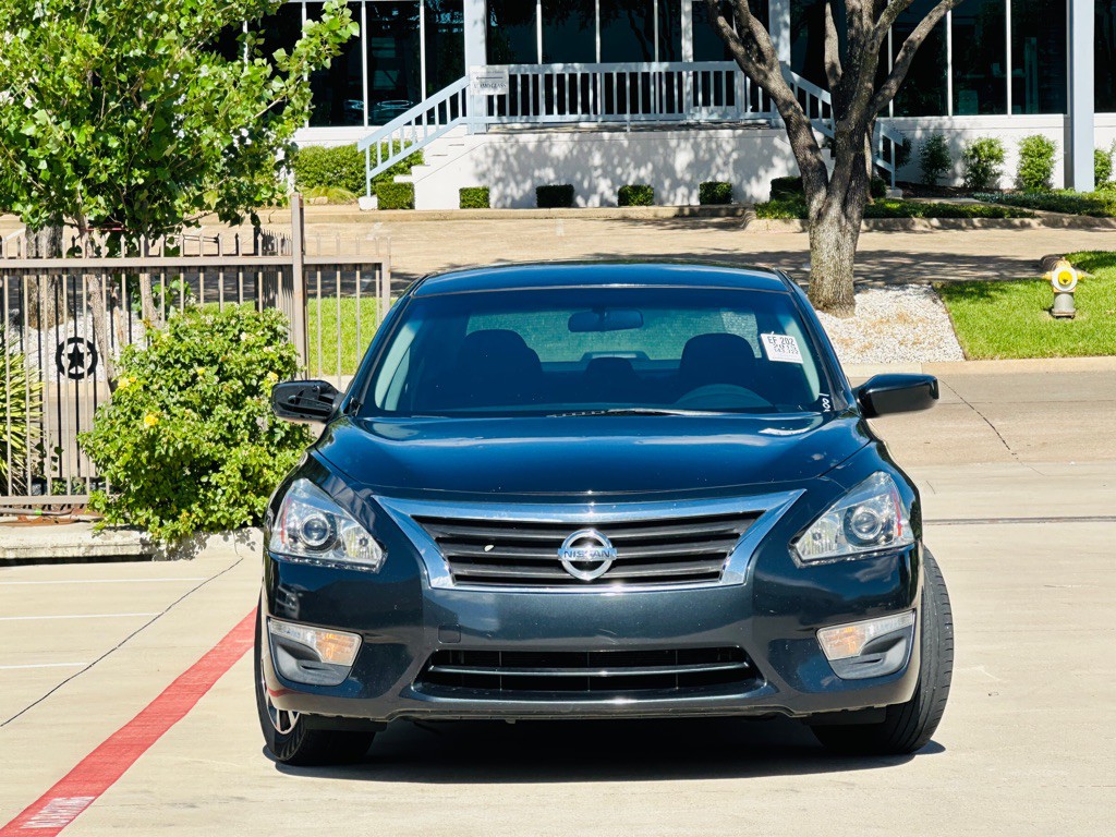 2015 Nissan Altima Image 2