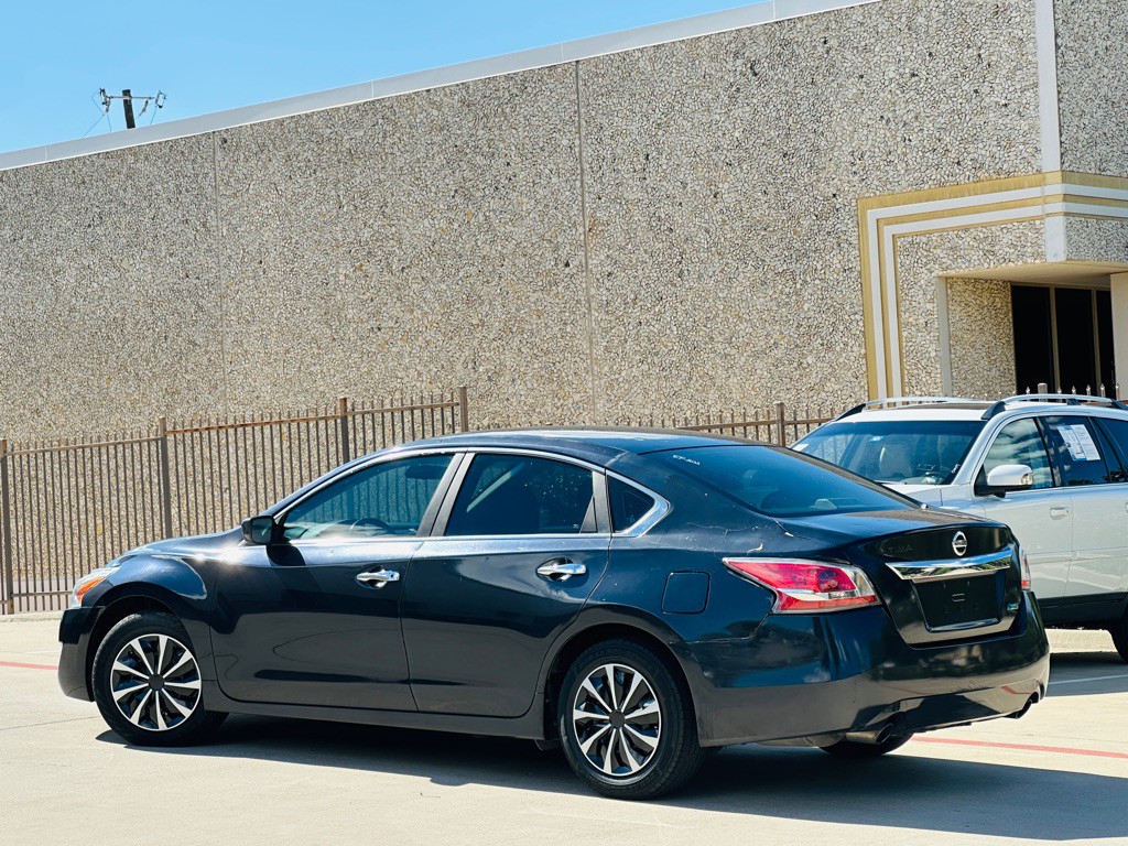 2015 Nissan Altima Image 6