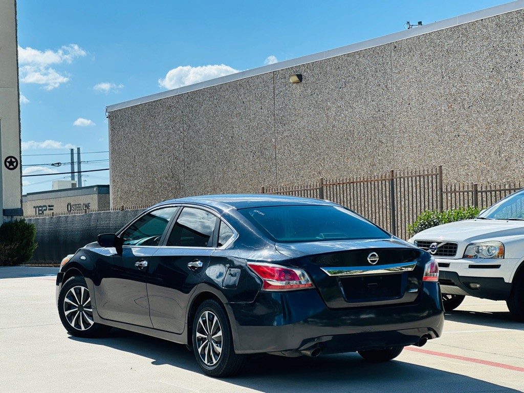 2015 Nissan Altima Image 7