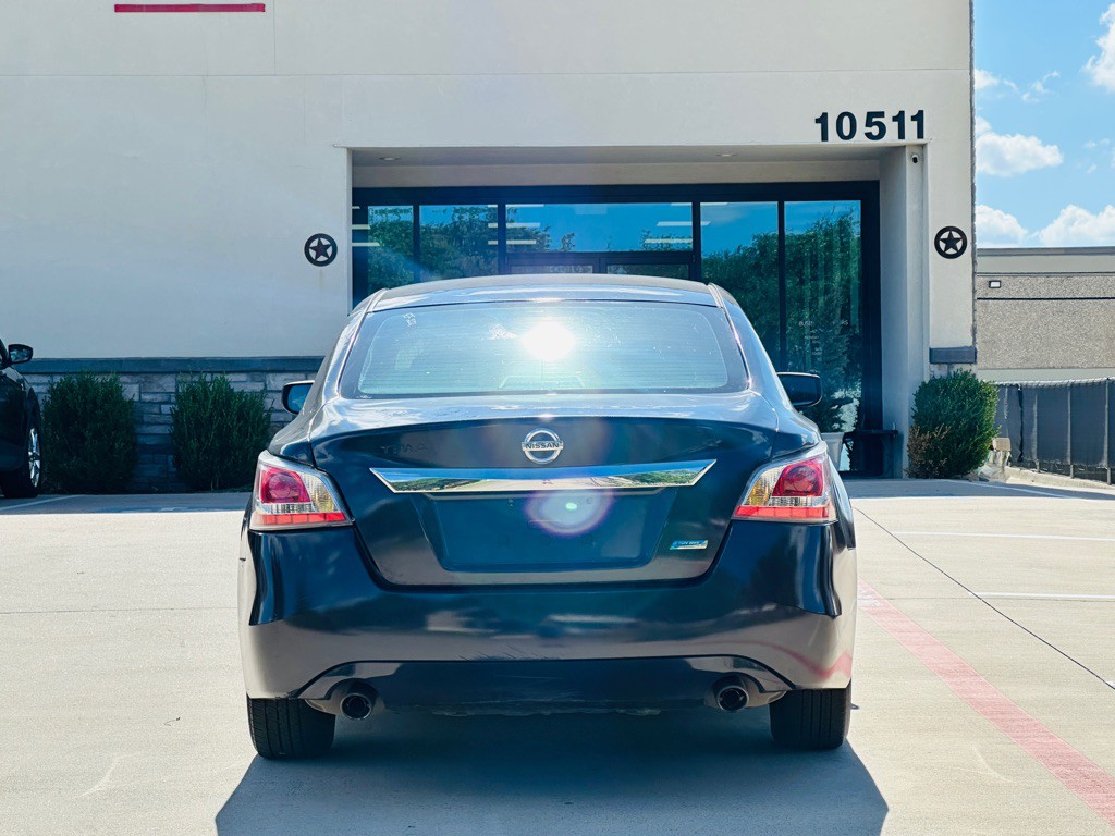 2015 Nissan Altima Image 8