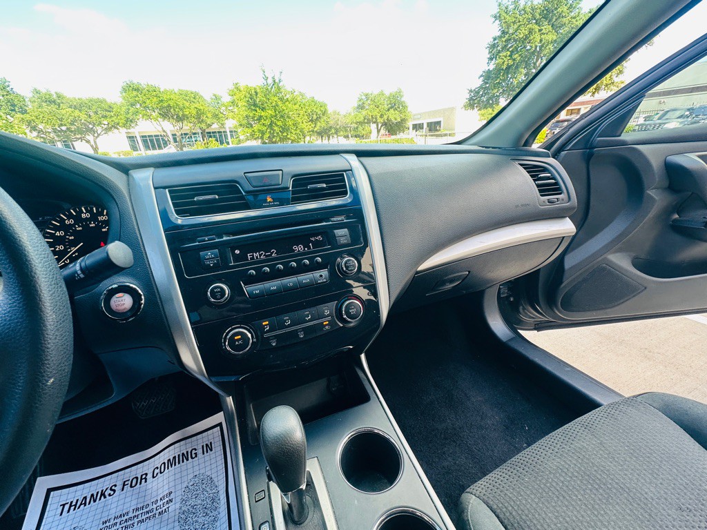 2015 Nissan Altima Image 14