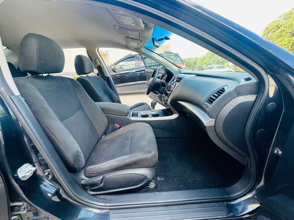 2015 Nissan Altima Image 20