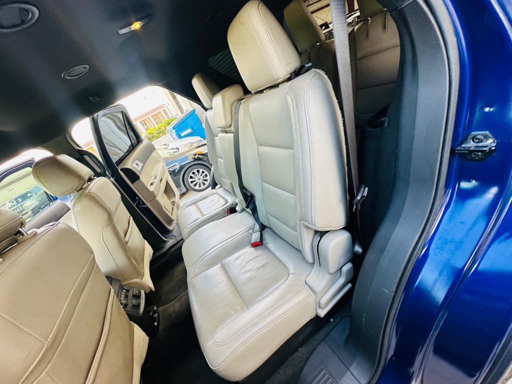 2013 Ford Explorer Image 17