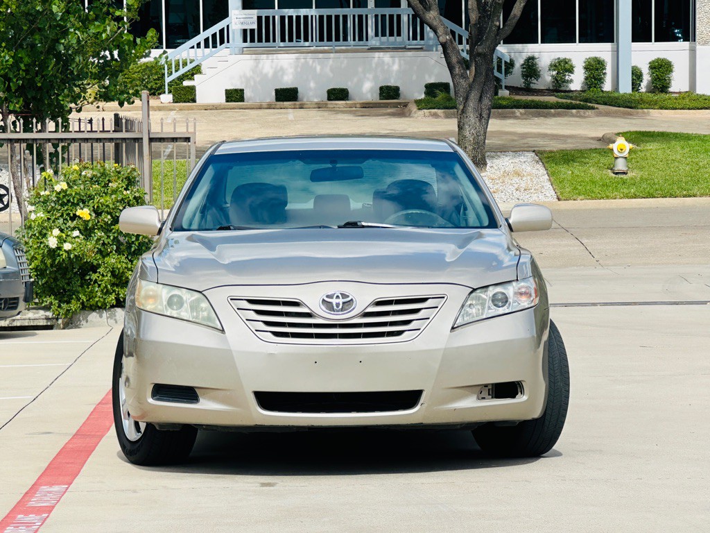 2009 Toyota Camry Image 2