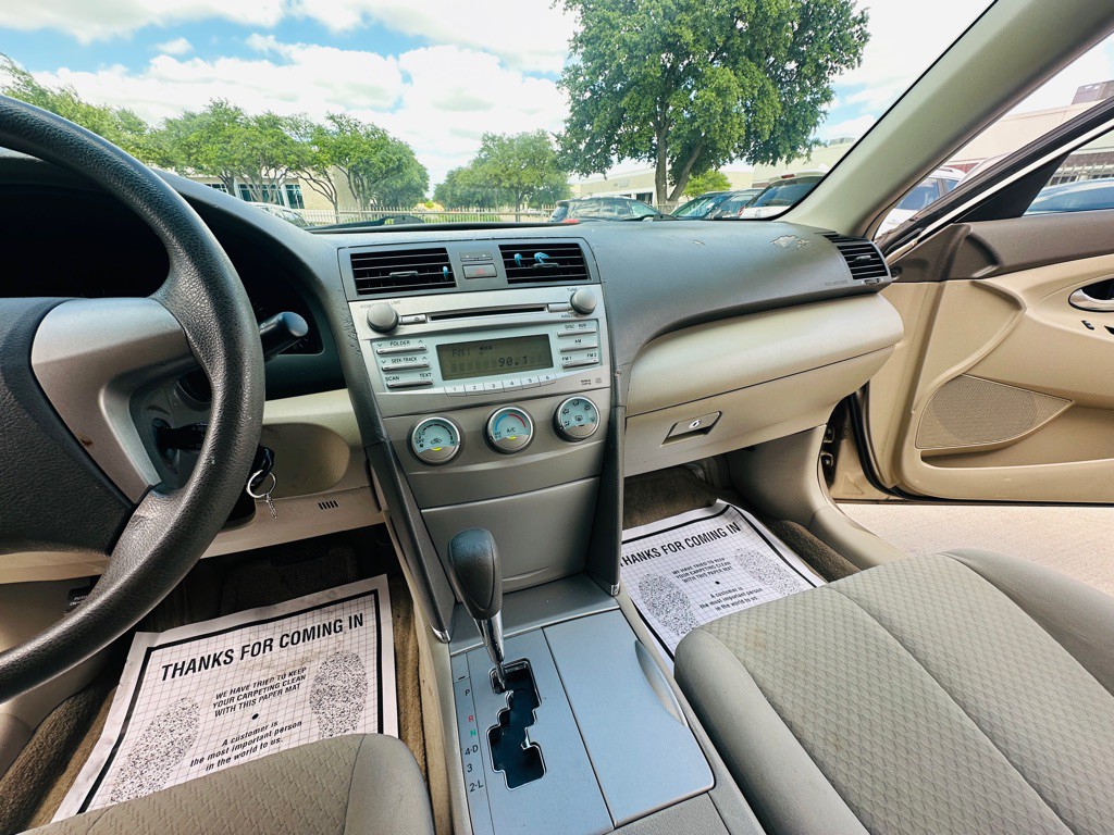 2009 Toyota Camry Image 16