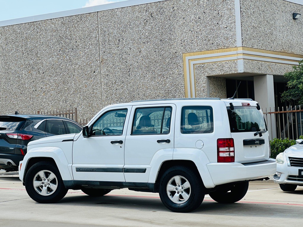 2011 Jeep Liberty Image 7