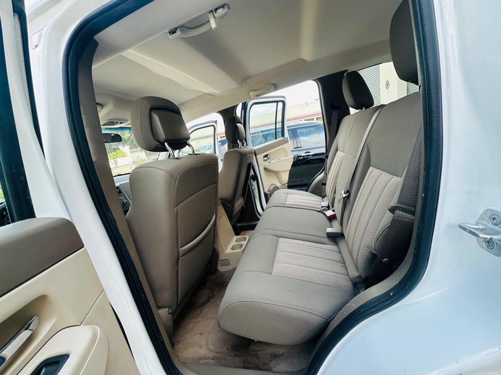2011 Jeep Liberty Image 17