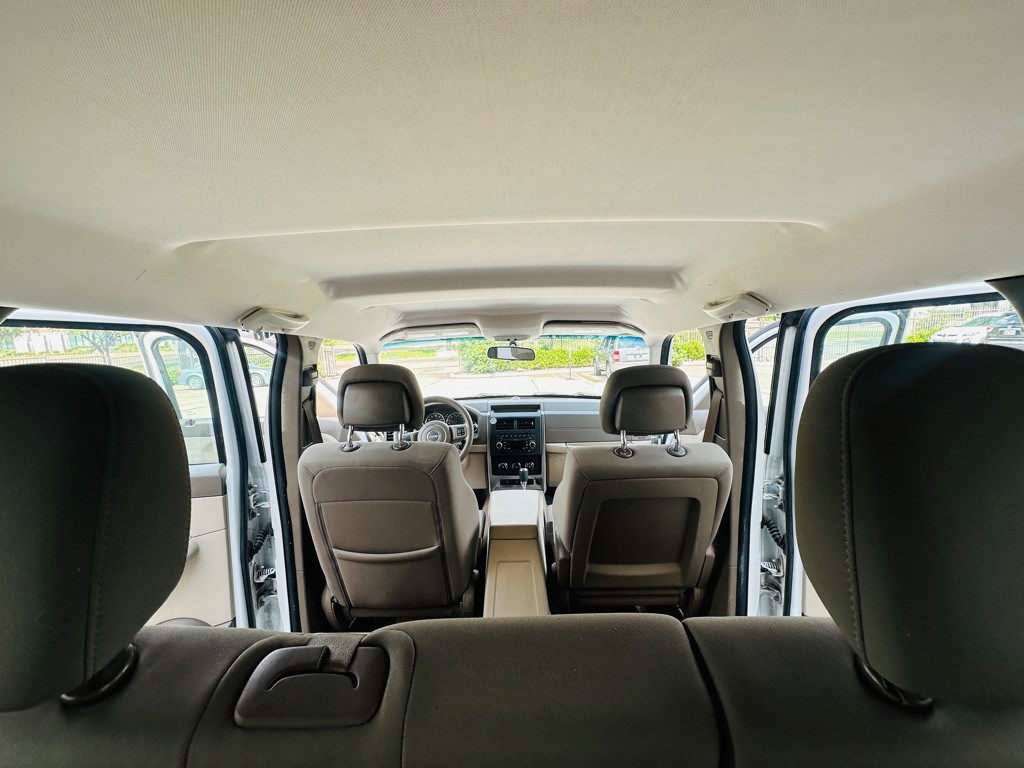 2011 Jeep Liberty Image 20