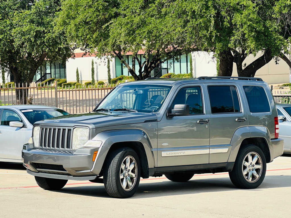 2012 Jeep Liberty Image 4