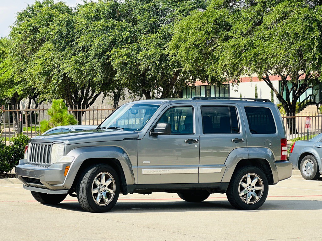 2012 Jeep Liberty Image 5