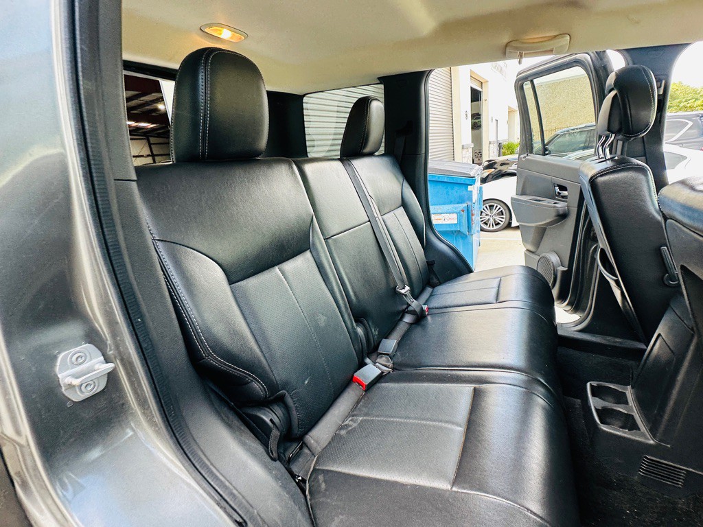 2012 Jeep Liberty Image 21