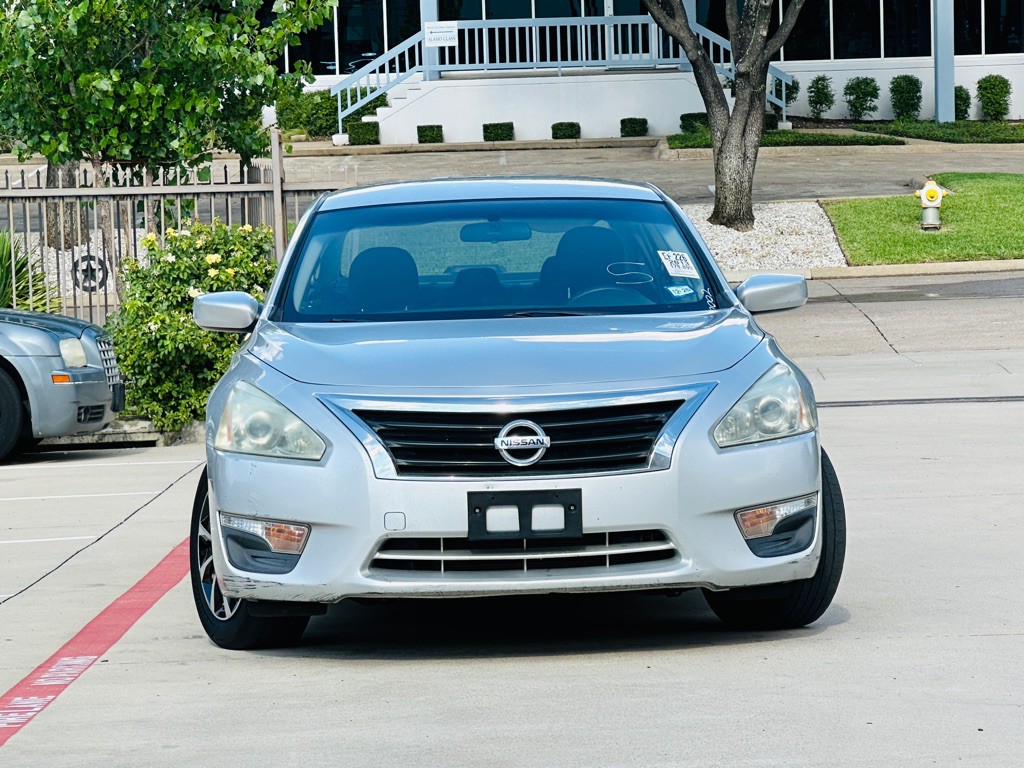 2013 Nissan Altima Image 2