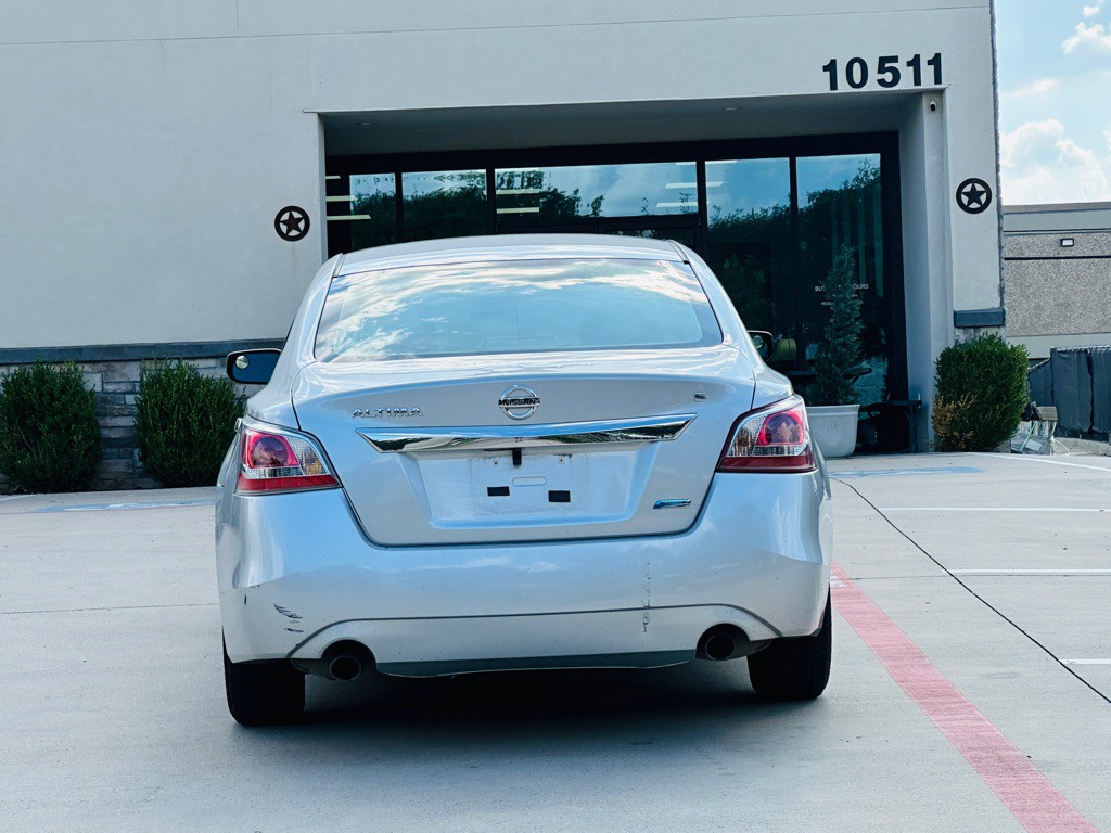 2013 Nissan Altima Image 7