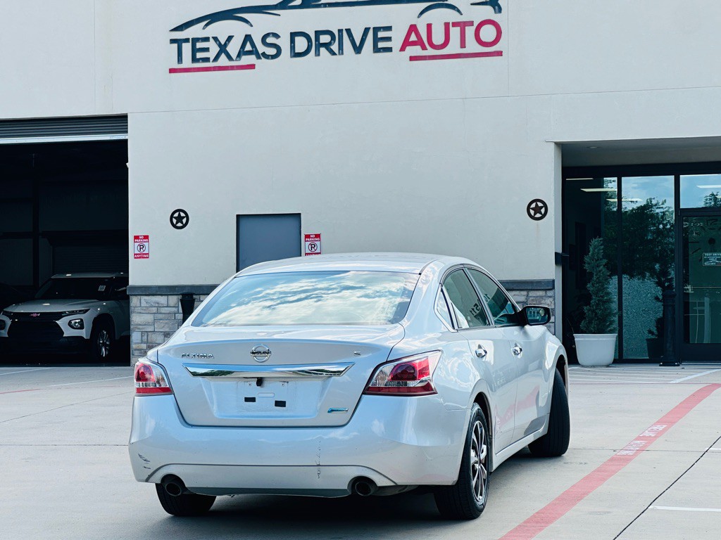 2013 Nissan Altima Image 8