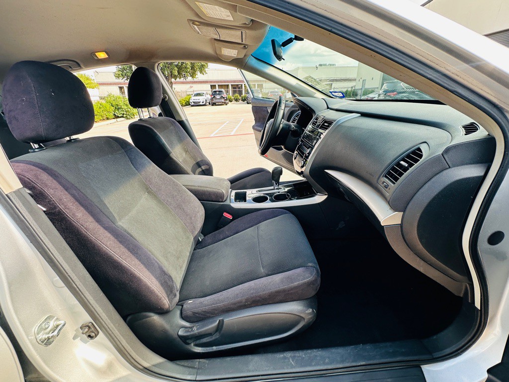 2013 Nissan Altima Image 18
