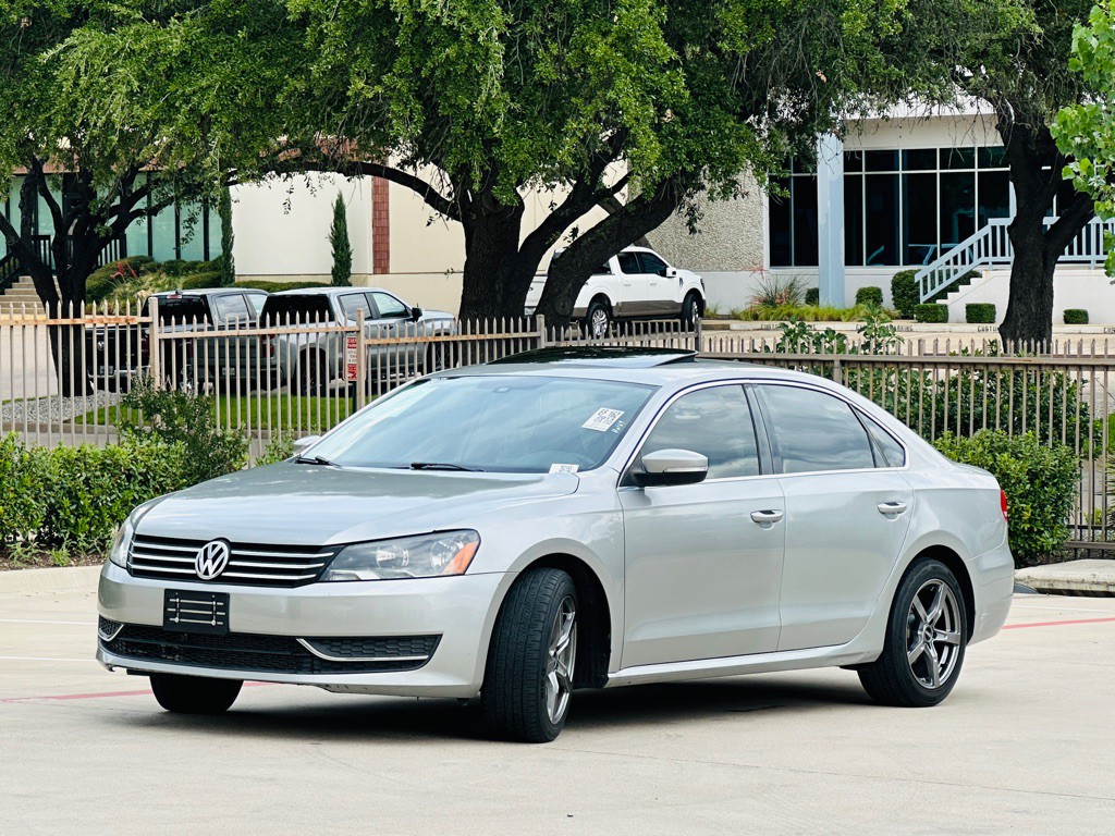 2013 Volkswagen Passat Image 3