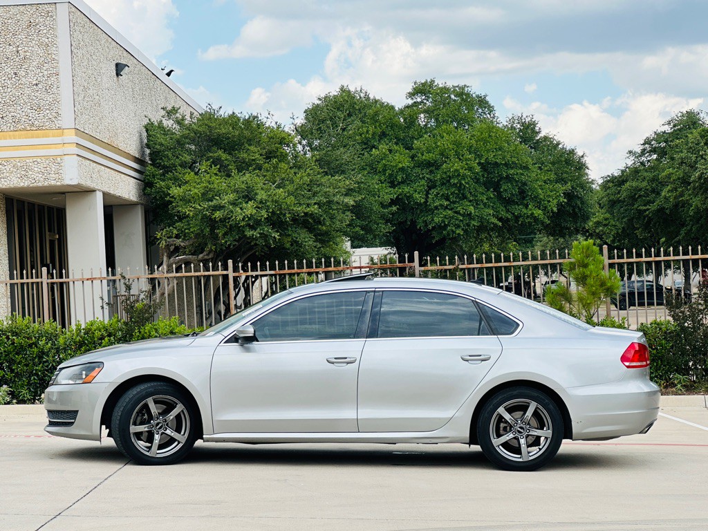 2013 Volkswagen Passat Image 5