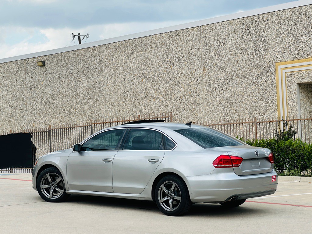2013 Volkswagen Passat Image 6