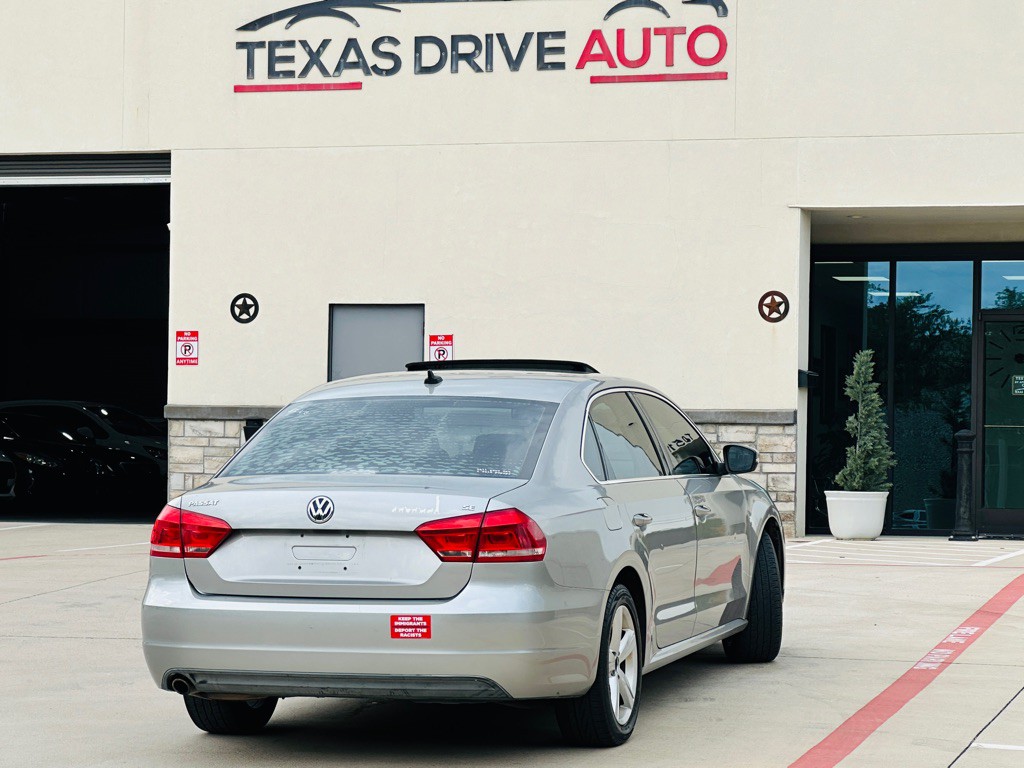 2013 Volkswagen Passat Image 10