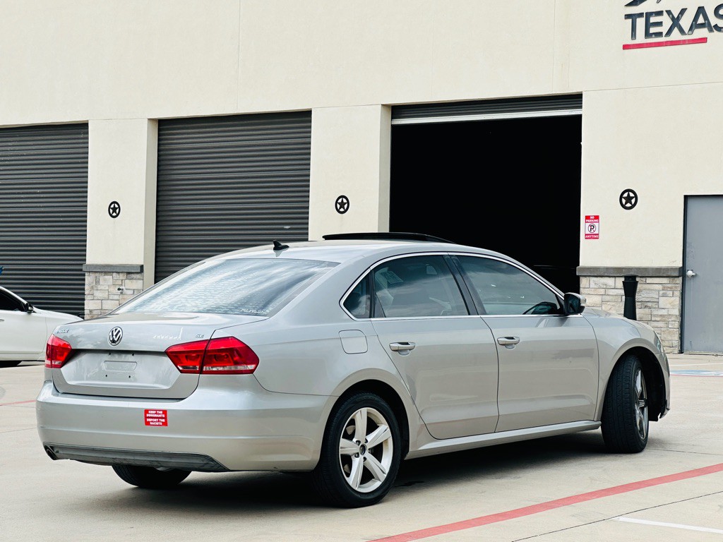 2013 Volkswagen Passat Image 11